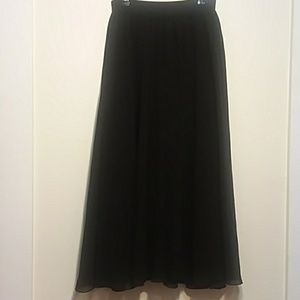 Uniqlo chiffon skirt
